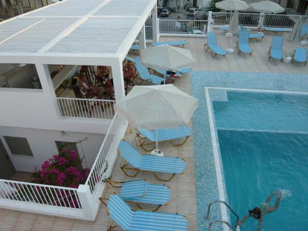 Glaros Hotel Apartment Agia Galini  Bagian luar foto