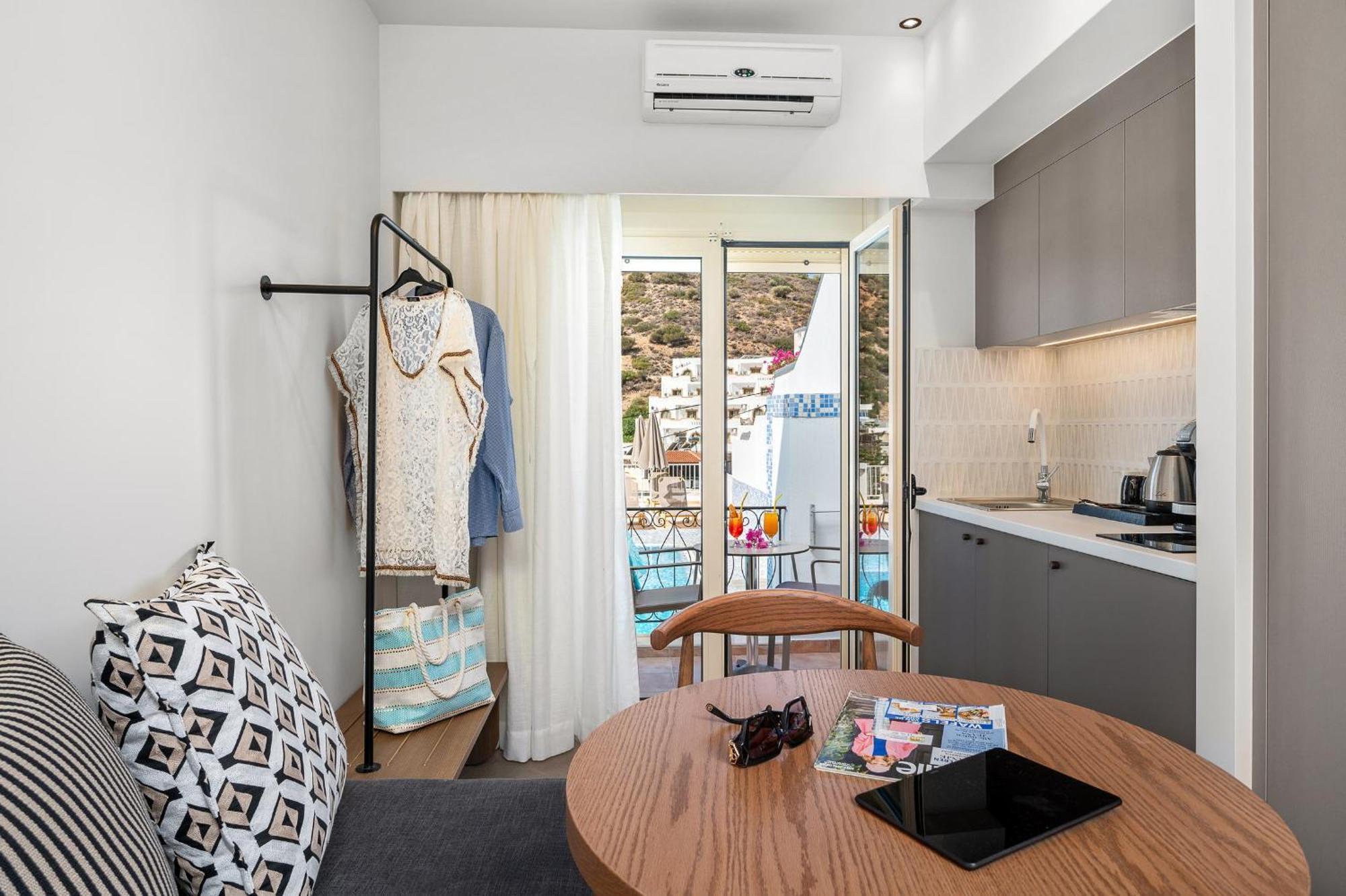 Glaros Hotel Apartment Agia Galini  Bagian luar foto