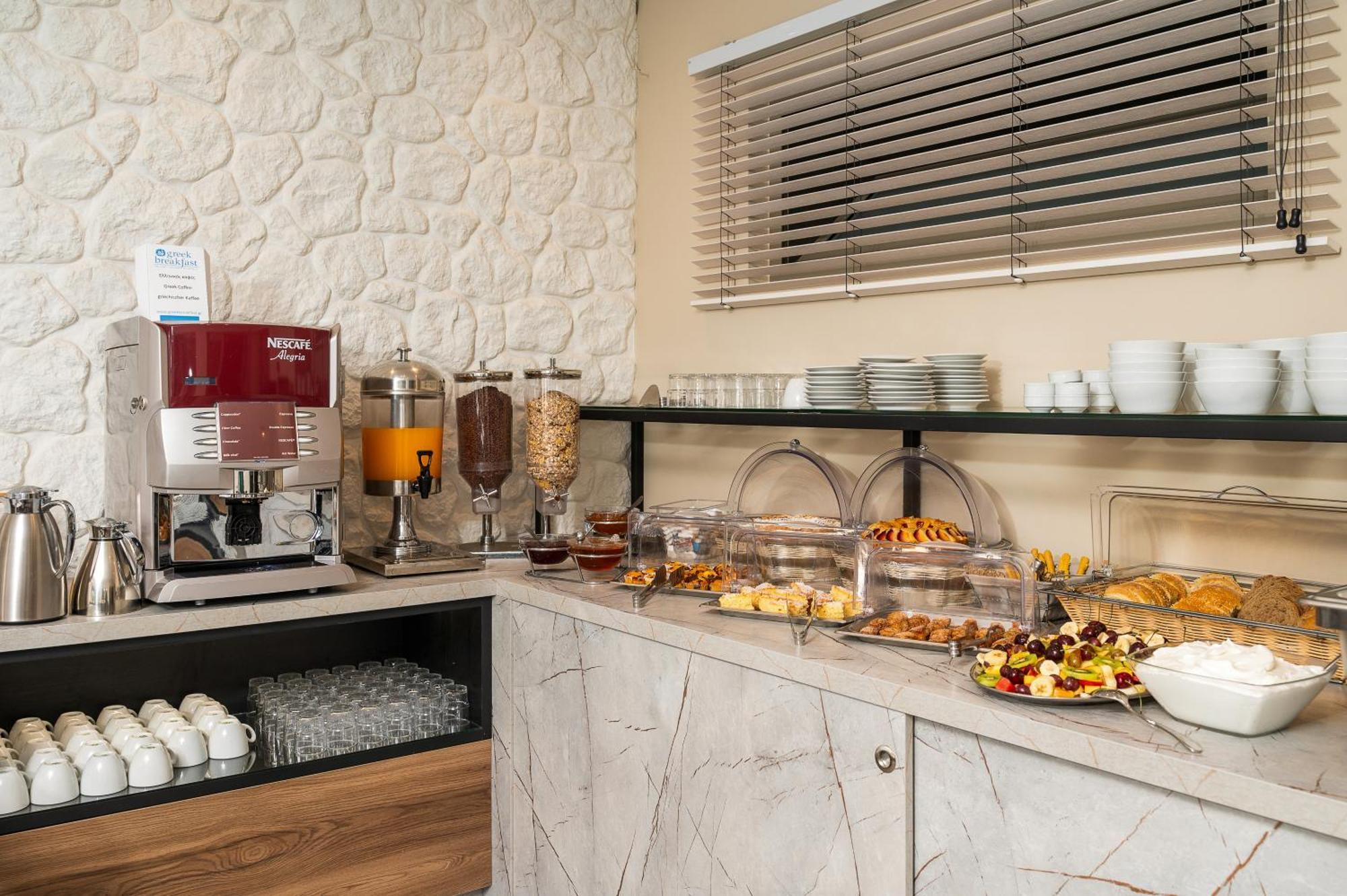 Glaros Hotel Apartment Agia Galini  Bagian luar foto