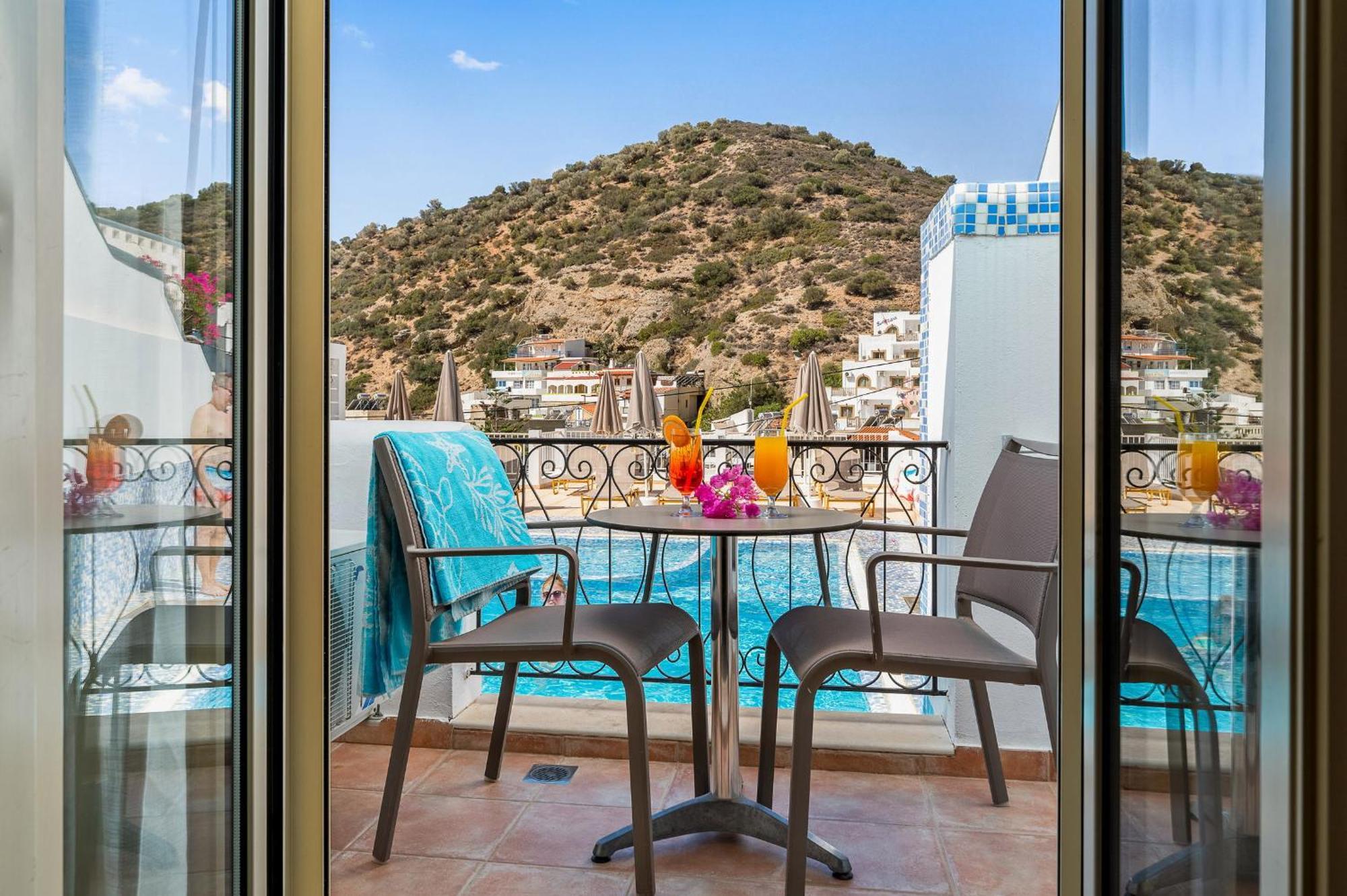 Glaros Hotel Apartment Agia Galini  Bagian luar foto